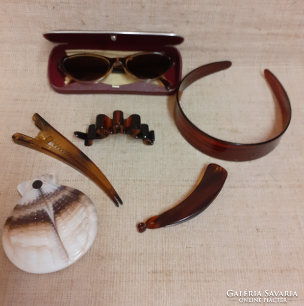 Retro Italian cat glasses in a case with French buckles hair clip and double-sided mirror in one