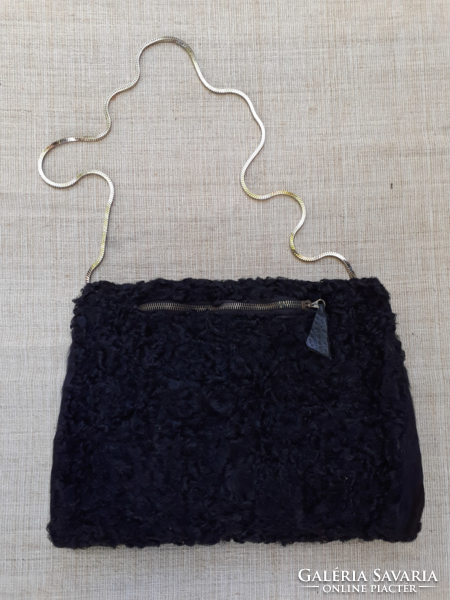 Szép állapotú fekete báránybőr női kézmelegítő muff táska kesztyűvel egyben