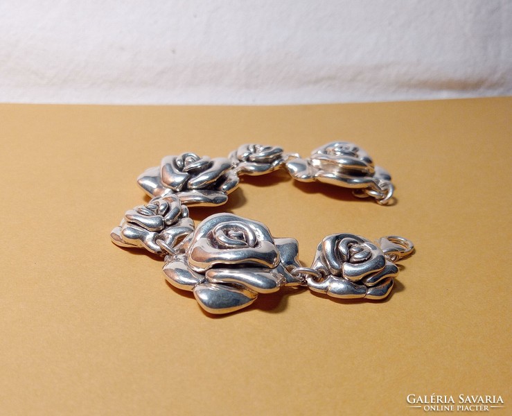 Special, beautiful 925 silver bracelet with huge roses