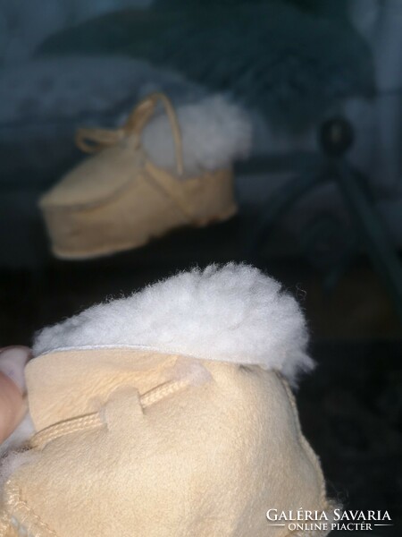 Lambskin carriage shoes, handmade fur baby shoes, 12 cm sole, 12-18 months