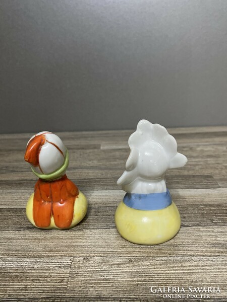 2 beautiful small porcelain figurines