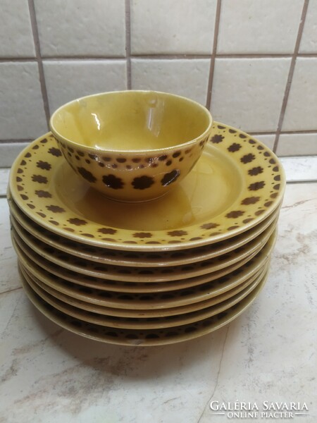 Retro German ceramic flat plate 8 pcs + sauce bowl for sale!
