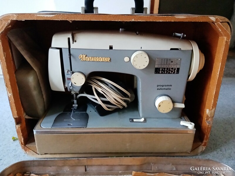 Retro neumann bag sewing machine