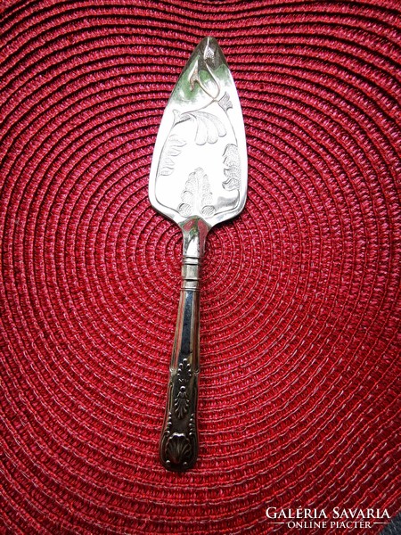 Art Nouveau style silver-plated cake spatula