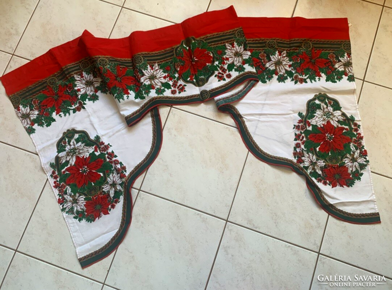 Christmas decoration curtain with poinsettia pattern for the Advent period