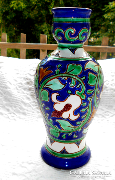 Kósa Klára  neves Szentendrei kerámikus vázája 18 cm