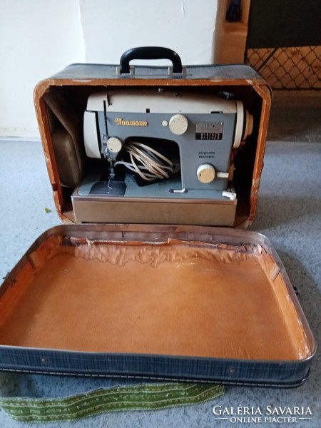 Retro neumann bag sewing machine