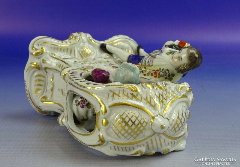 0G322 antique ludwigsburg porcelain pair