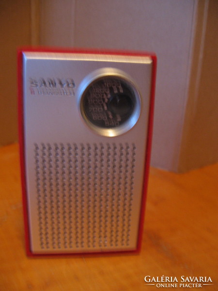 Retro SANYO 6 TRANSISTOR zsebrádió