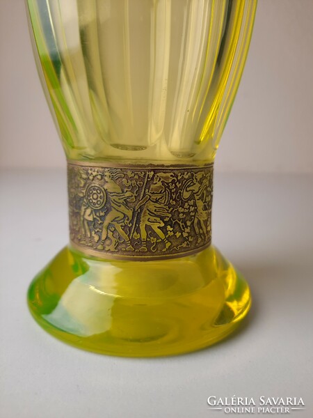 Antik uránzöld Moser üveg váza, díszpohár, jelzett, hibátlan