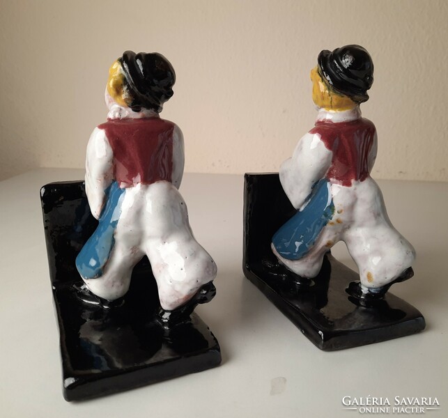 Retro ceramic bookend couple, boys in hats, statue