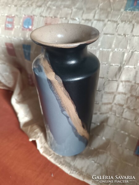 Special ceramic vase