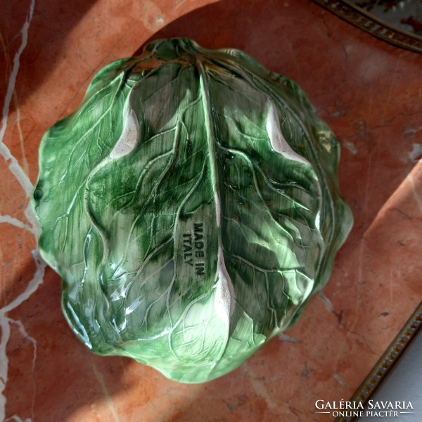 Flawless leaf-shaped Italian ceramic offering