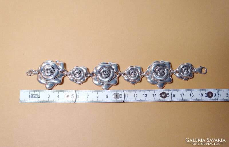 Special, beautiful 925 silver bracelet with huge roses