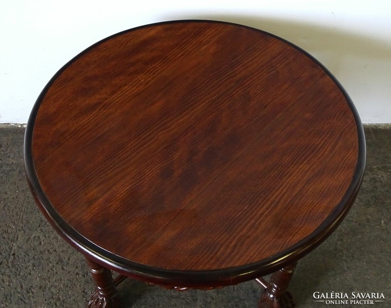 0C853 Oriental-style round table with lion legs, salon table 52 x 80 cm