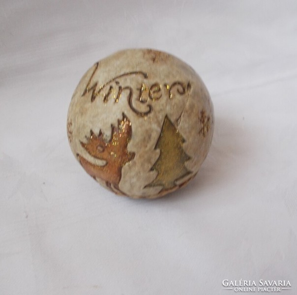 Antique winter and Christmas table decoration ball (deer, pine tree decoration)