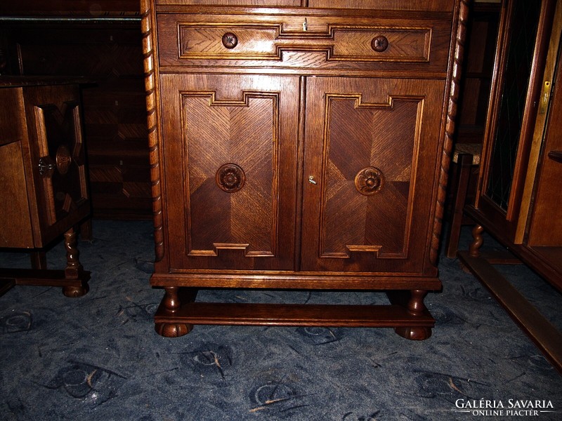 Colonial small cabinet, bar cabinet