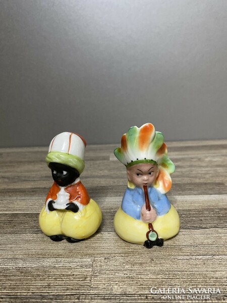 2db szép kis porcelán figura