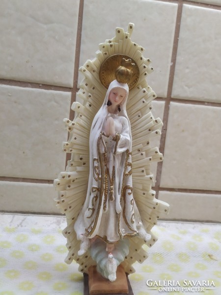Retro Virgin Mary statue for sale! 22 Cm