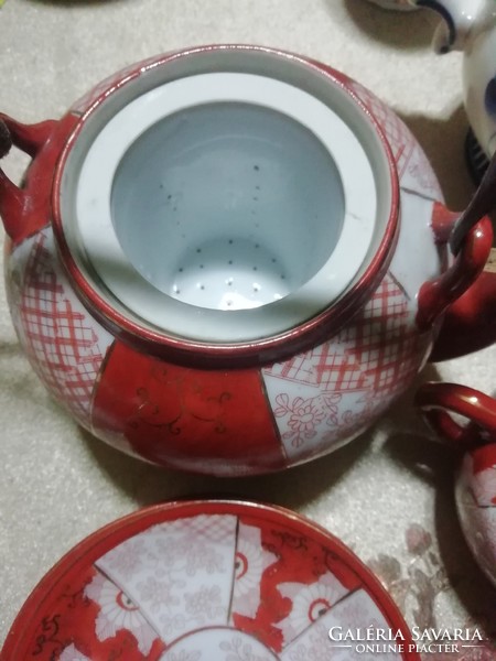 Keleti teás porcelánok a képeken látható állapotban