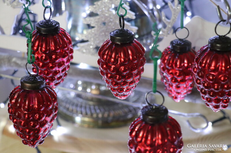 Blackberry-shaped metal Christmas tree decoration