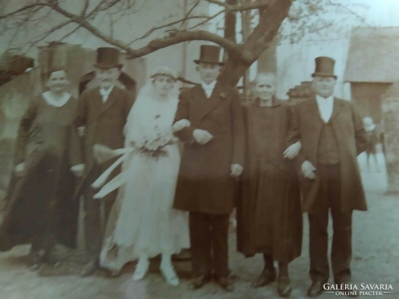 Korabeli esküvői fotó, talán az 1920-30-as évek körüli, méret: 11 cm x 8 cm