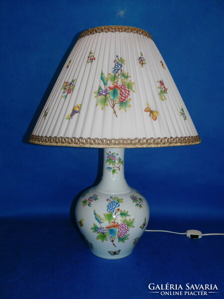 Victoria giant lamp from Herend