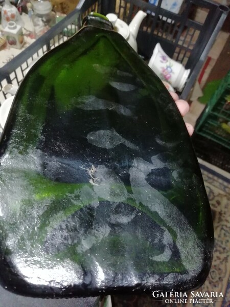 Lapos régi zöld üveg a képeken látható állapotban