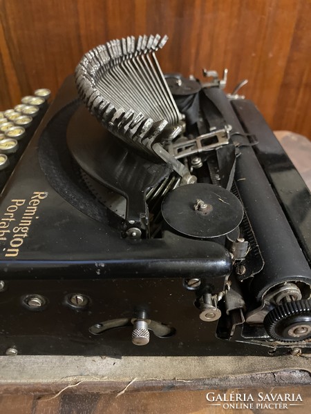 Remington Portable antik írógép