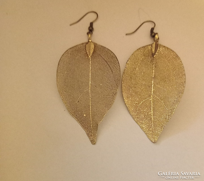 Earrings (gold leaf)