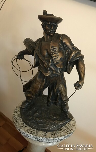 Bronze statue by János Pásztor.. 45cm