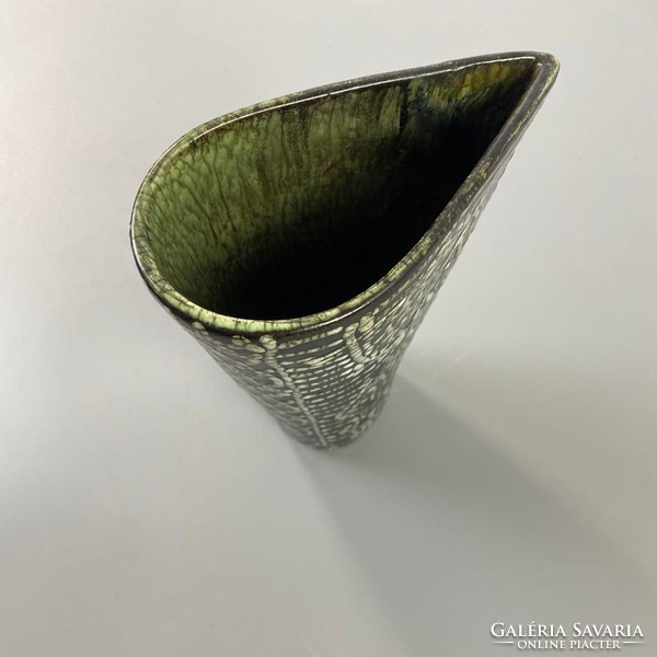 Gorka fish in a ceramic vase