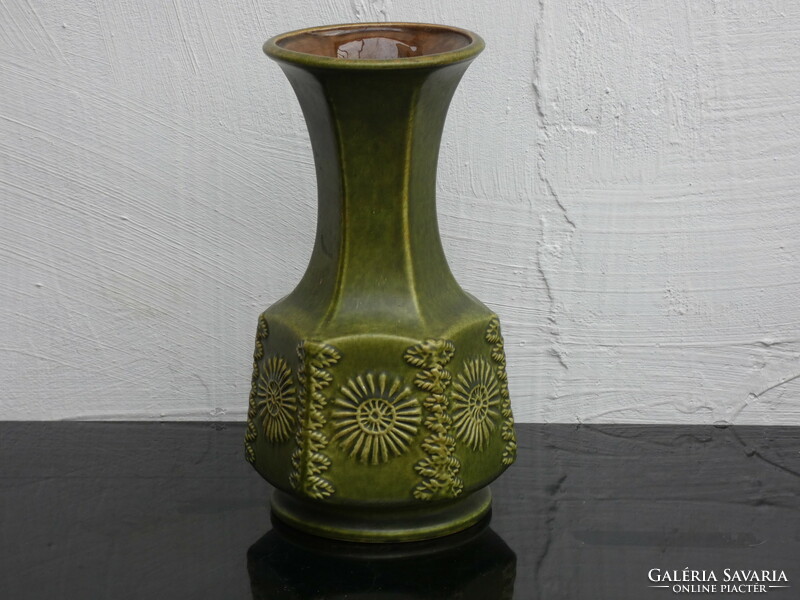 Green flower pattern uebelacker/ ü-keramik ceramic vase marked 597/30 from the 1970s.