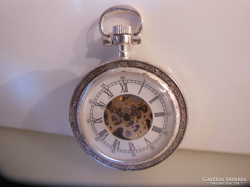 Clock - pocket watch - possibly silver-plated - perfect operation - 6 x 5 cm - vintage