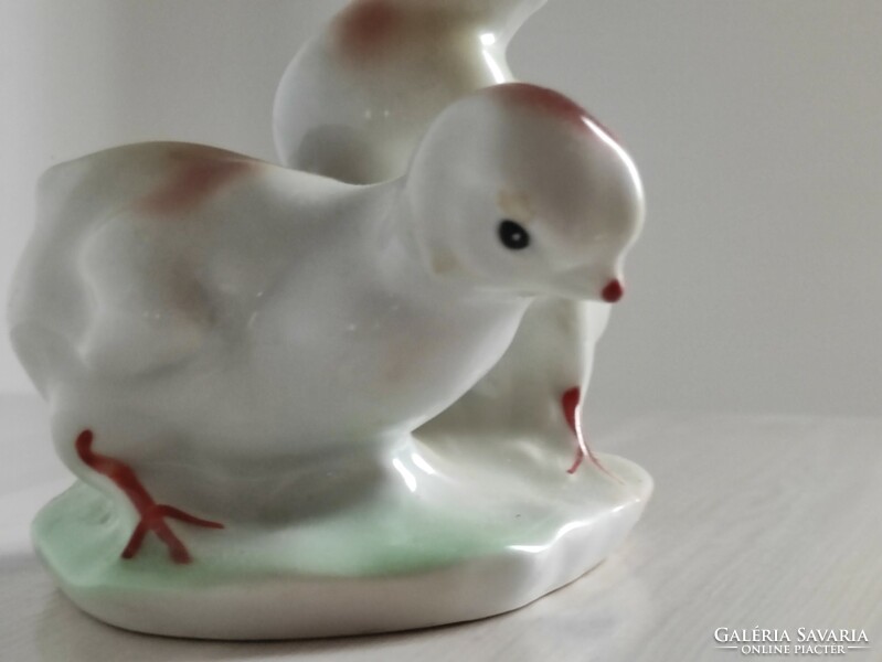 Bájos kiscsibék jelzett antik porcelán