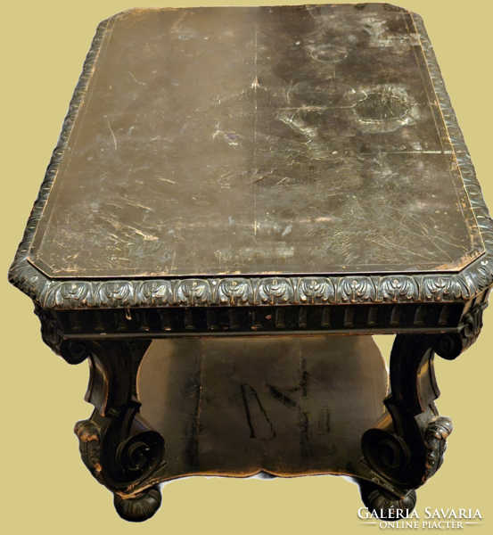 Openable antique coffee table from the turn of the century