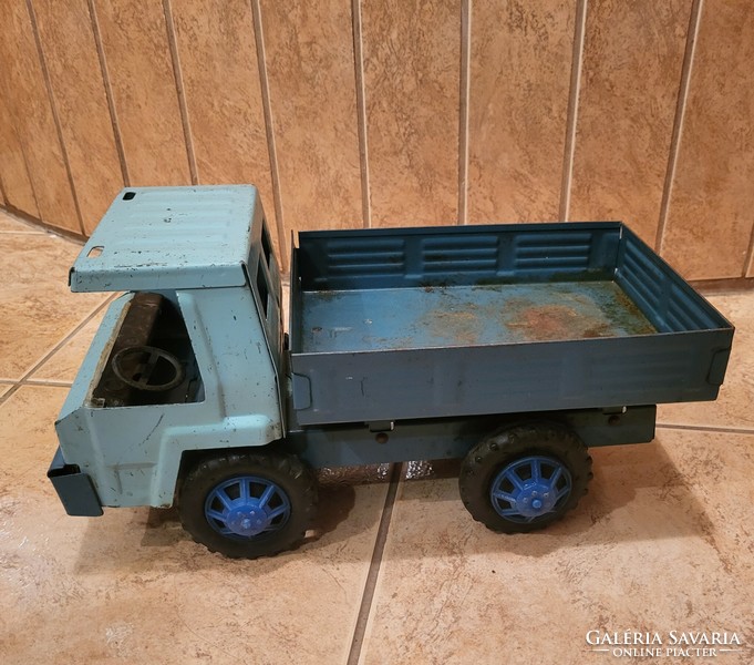 Retro Soviet/Russian plate toy truck, fixed platform