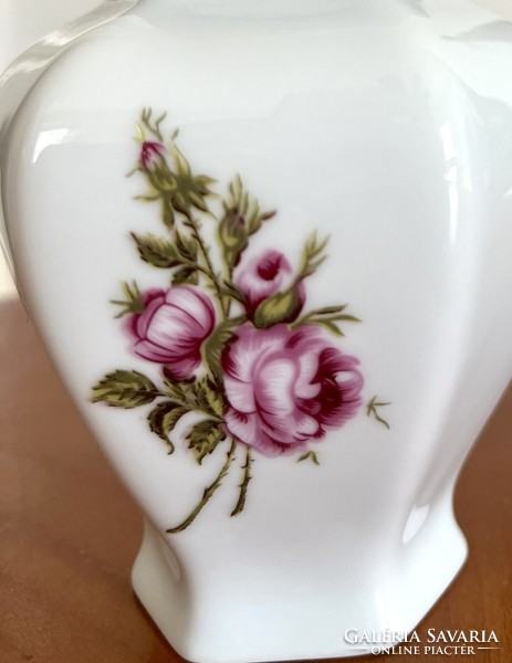Holóháza covered porcelain vase with rose pattern