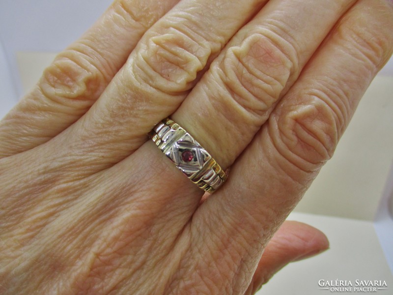 Very nice 14kt gold ring with real ruby stone