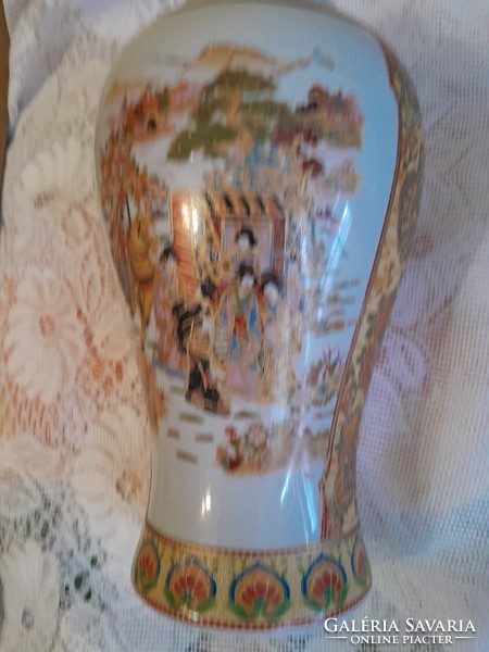 Wonderful vase 25 cm scene