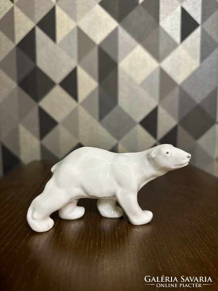 Foreign polar bear porcelain figure