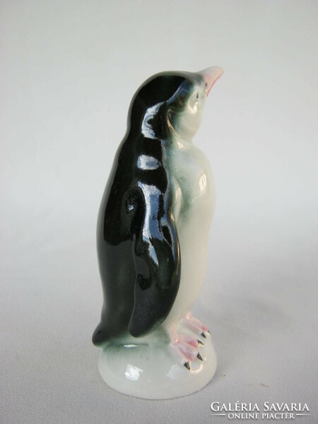 Pingvin porcelán figura 11 cm