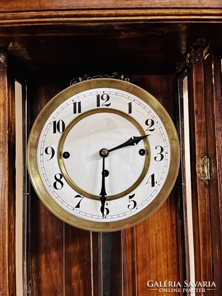 Quarter-stroke antique wall clock from around 1880