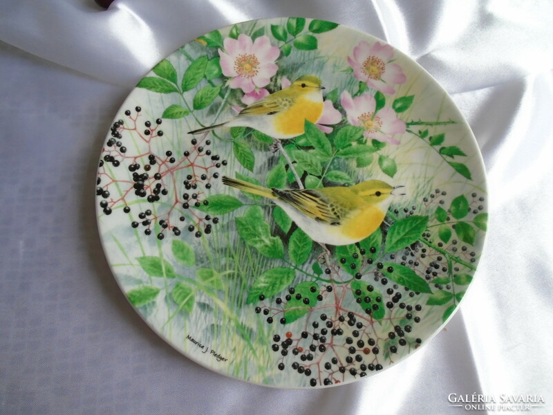 4 Pcs. Bradex numbered, limited edition plate with birds.