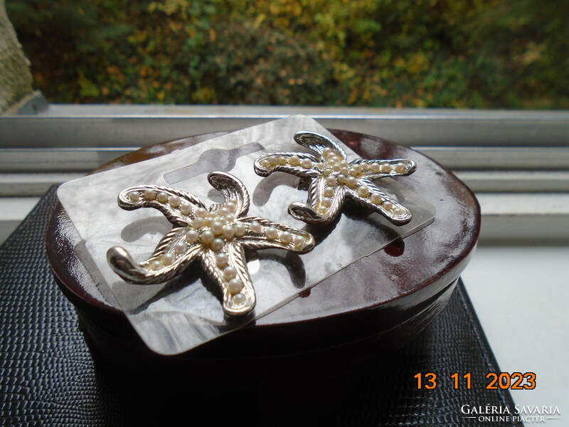 Brand new silver plated starfish clip with small inlaid pearls