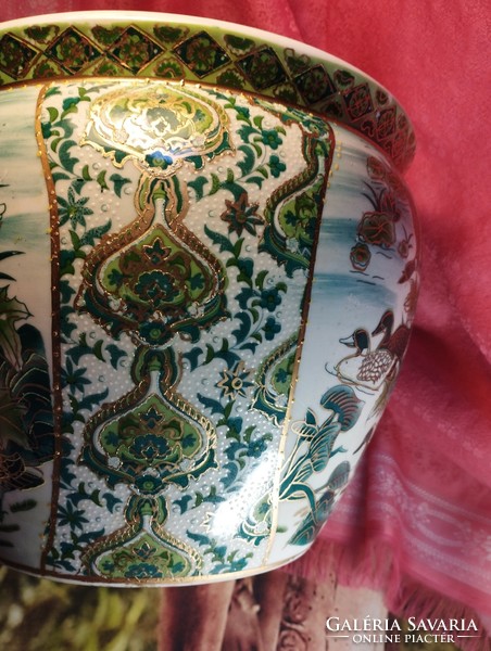 Terebess, Chinese porcelain enamel, large-sized pot