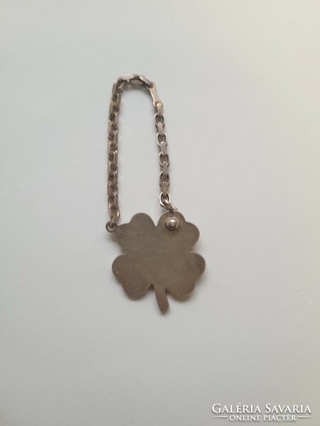 Solid silver clover pattern chain key ring!