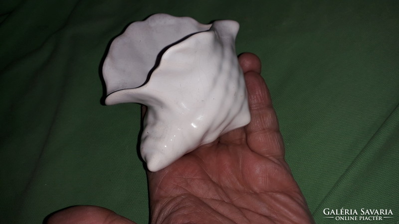 Antique white snail shell shaped German porcelain decorative vase violet vase 8 x 8 cm as shown in the pictures
