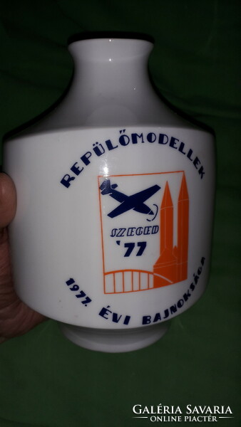 1977. Szeged model airplane championship historical relic Great Plains porcelain decorative vase according to the pictures