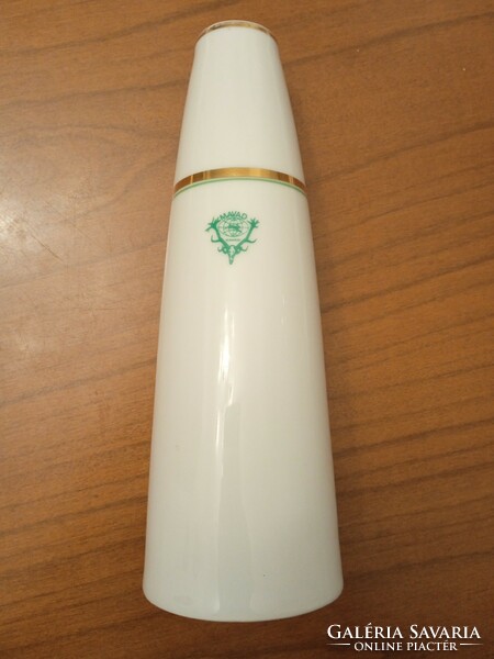 Zsolnay mavad vase